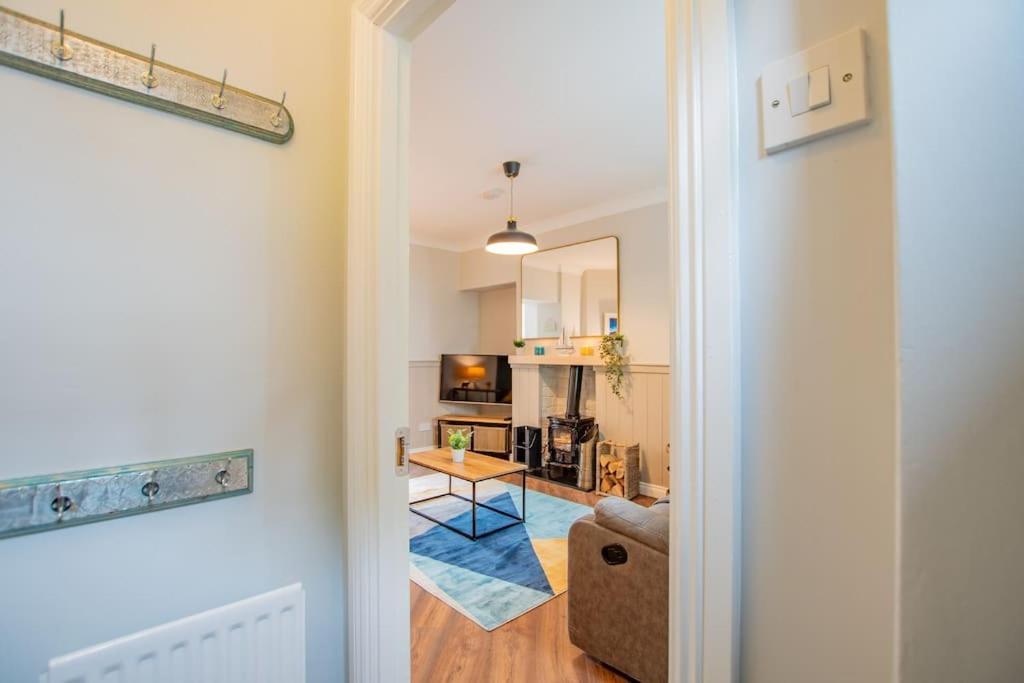 Cosy Retreat In The City Centre Голуей Екстериор снимка