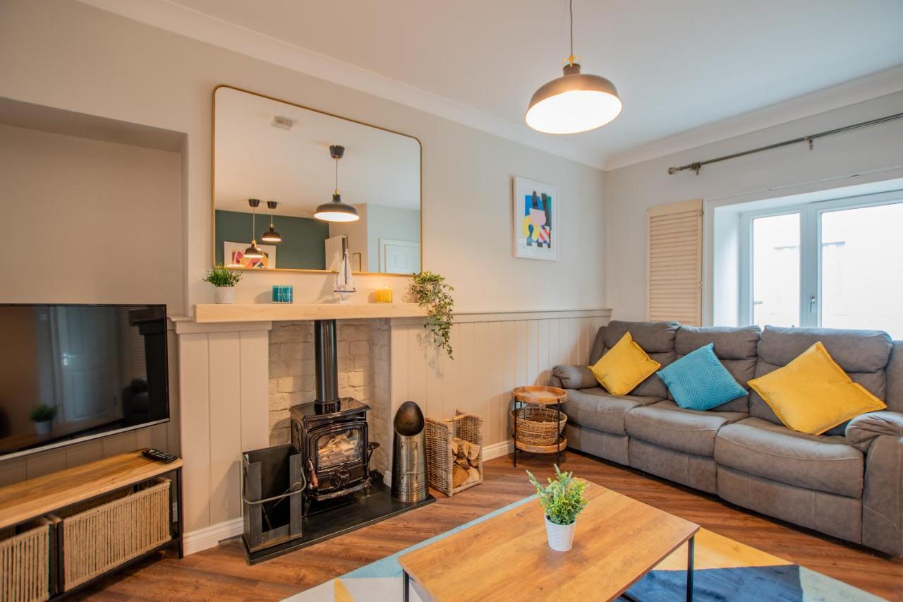 Cosy Retreat In The City Centre Голуей Екстериор снимка