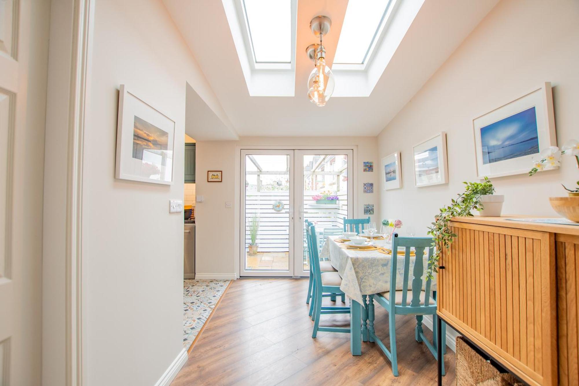 Cosy Retreat In The City Centre Голуей Екстериор снимка